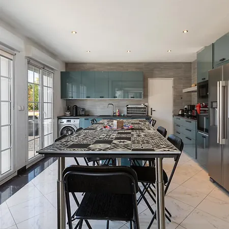 Villa Strasbourg - Ours - Privé, Sauna, Borne D'arcade, Babyfoot *