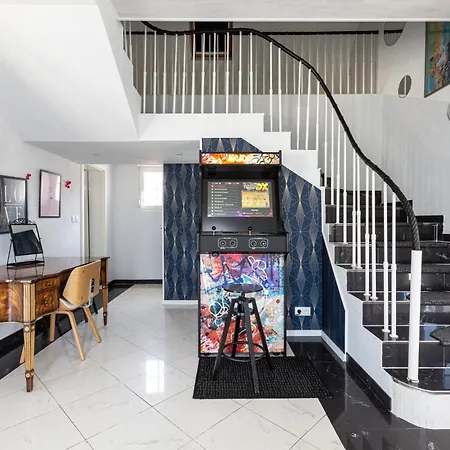 Strasbourg - Ours - Privé, Sauna, Borne D'arcade, Babyfoot Villa